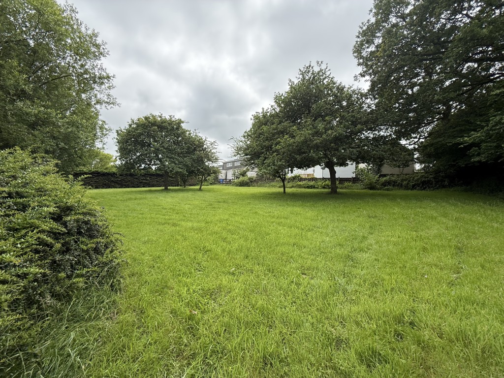 Lot: 31 - LAND WITH OUTLINE PLANNING - Additional field